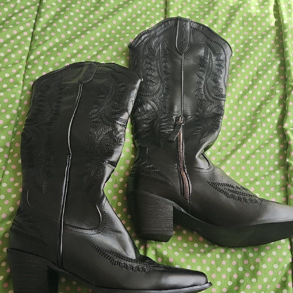 Black Western-Style Women's Boots